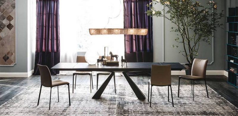 Eliot expandable dining table in ceramic