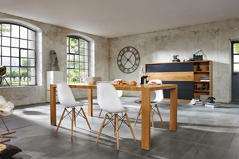 Mesa EDGE de RODAM de madera maciza (1)
