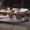 Mesa y sillas de comedor de madera roble gama alta y lujo