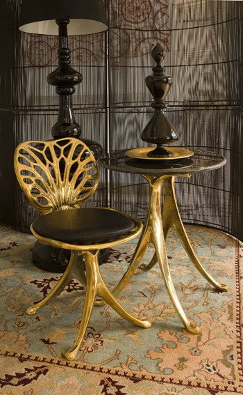 Mesa y silla bronce de diseño, muebles de lujo